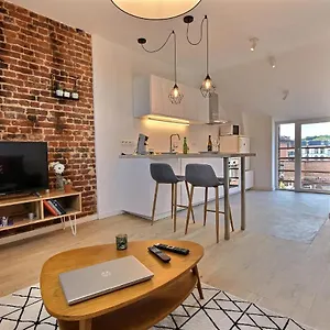 https://gats-place.brusselshotelsbook.com