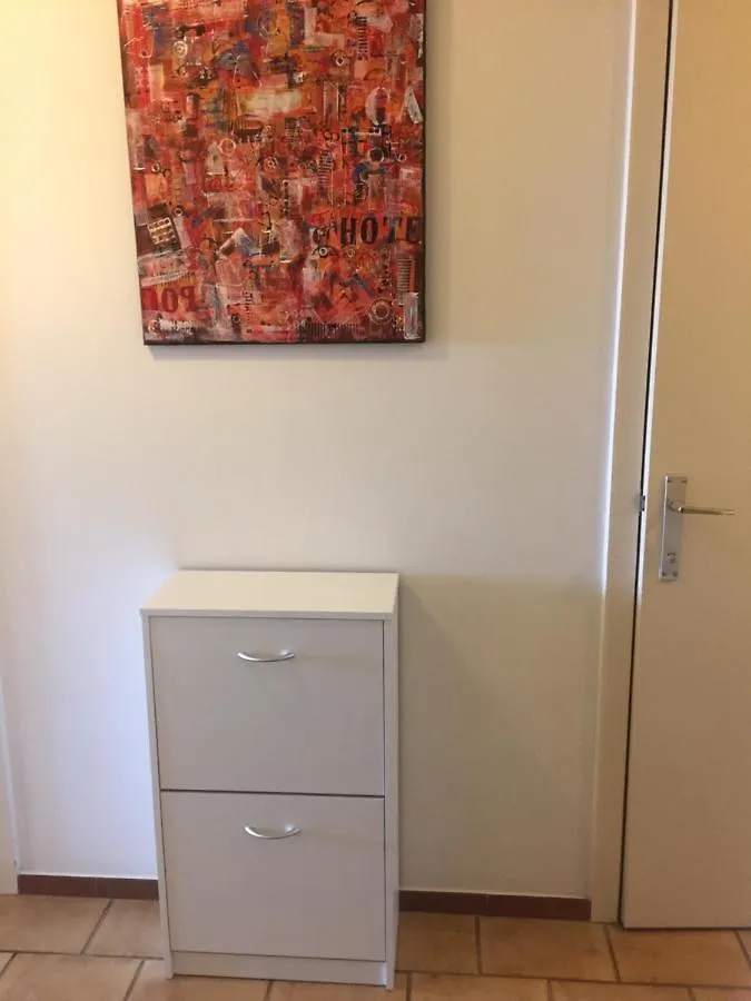Rustig Appartement Met Zeezicht Dicht Bij Het Centrum Ostend Apartment